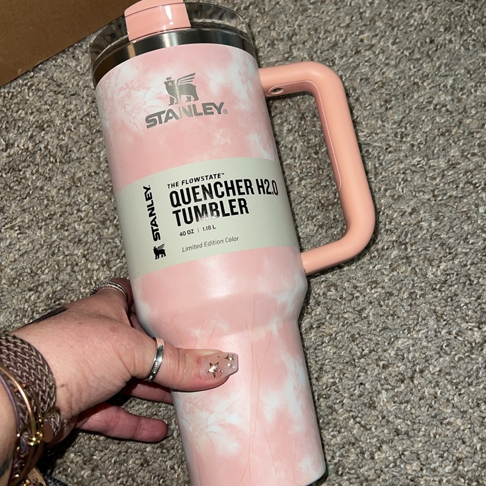 Peach pink) Tie Dye Stanley Quencher Tumblr 40oz Limited Edition Target release